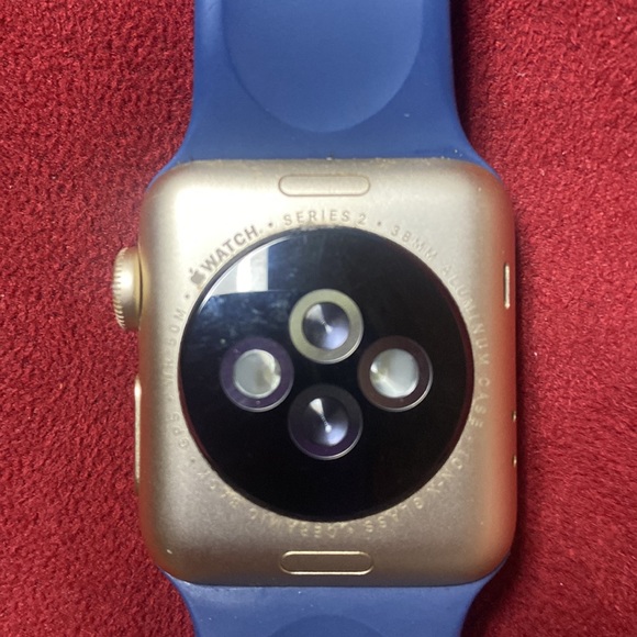 Apple iwatch series 2 - Picture 2 of 5
